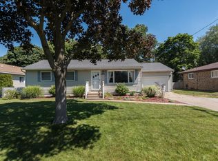 2078 Lawnel Ave, Norton Shores, MI