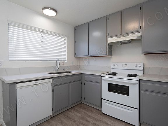 5th image of 1230 Thomas Ave #A