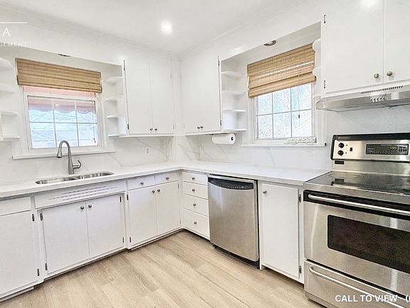 4th image of 1052 King St E