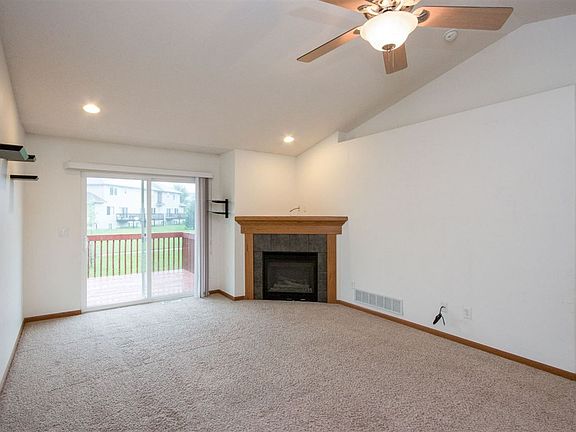 3rd image of 1869 Goose Lake Cir