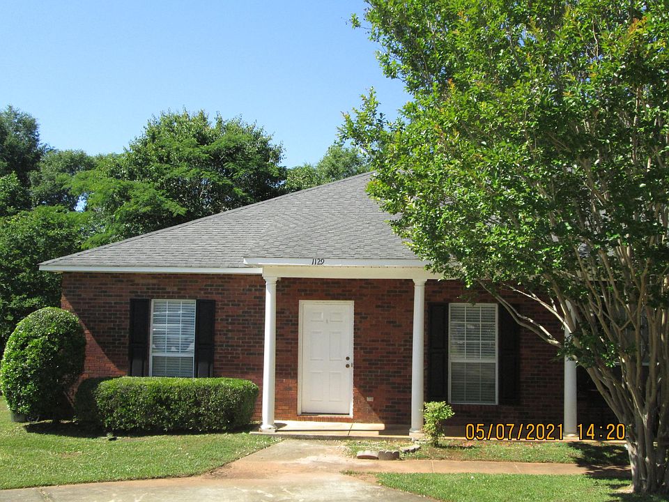 1129 District Court Front Entry