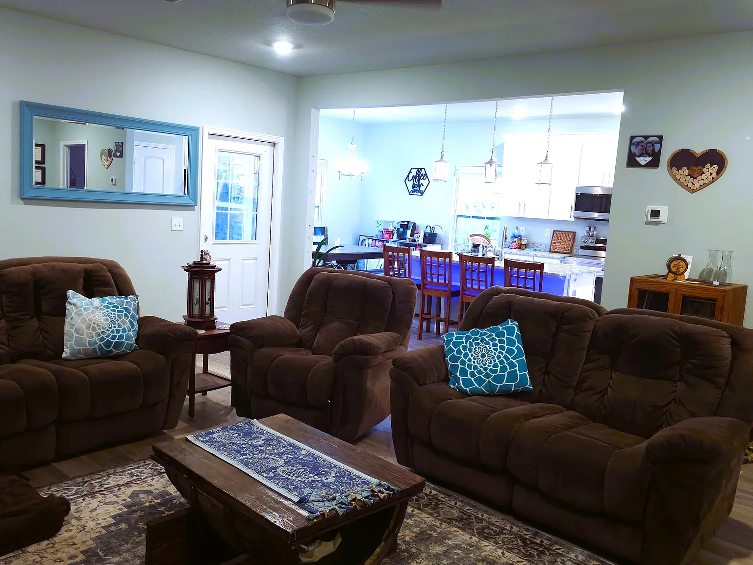 4 bed, 1700 sqft, $2,350 — Photo 4