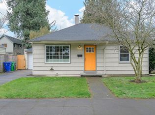 9045 SE Taylor St, Portland, OR