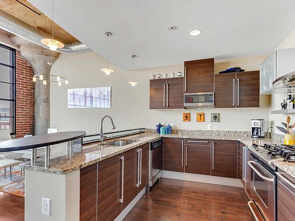5th image of 4100 Forest Park Ave #309
