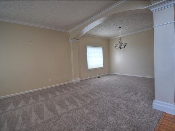 3rd image of 9106 Iris Ln