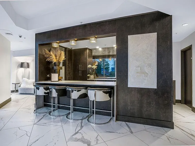 400 W Peachtree St NW #3707 — Photo 40