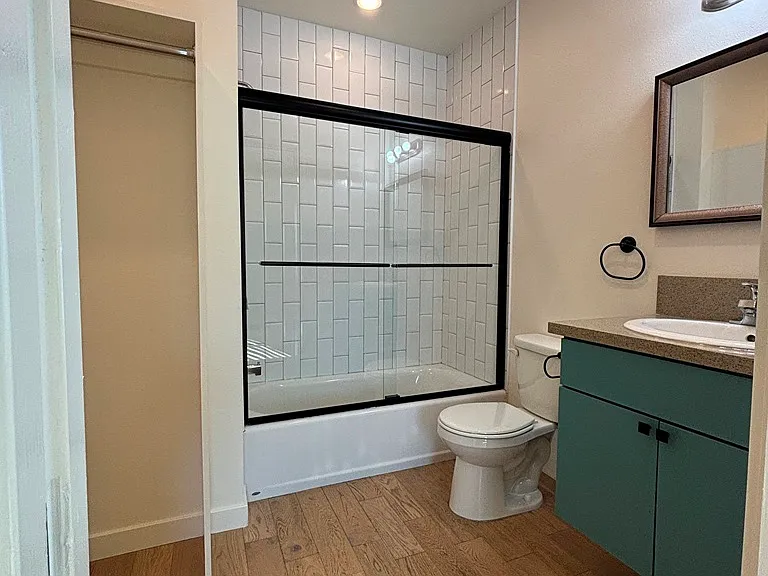 2918 1/2 S Normandie Ave — Photo 15
