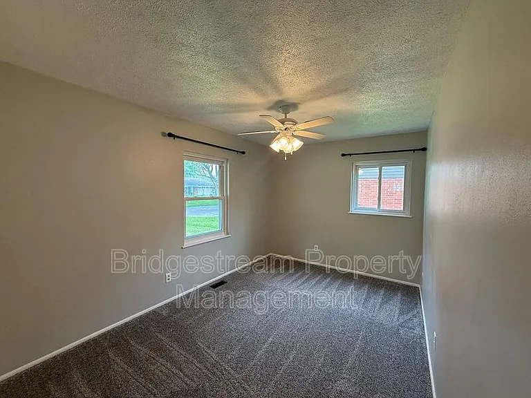 4208 Bellemeade Dr — Photo 10