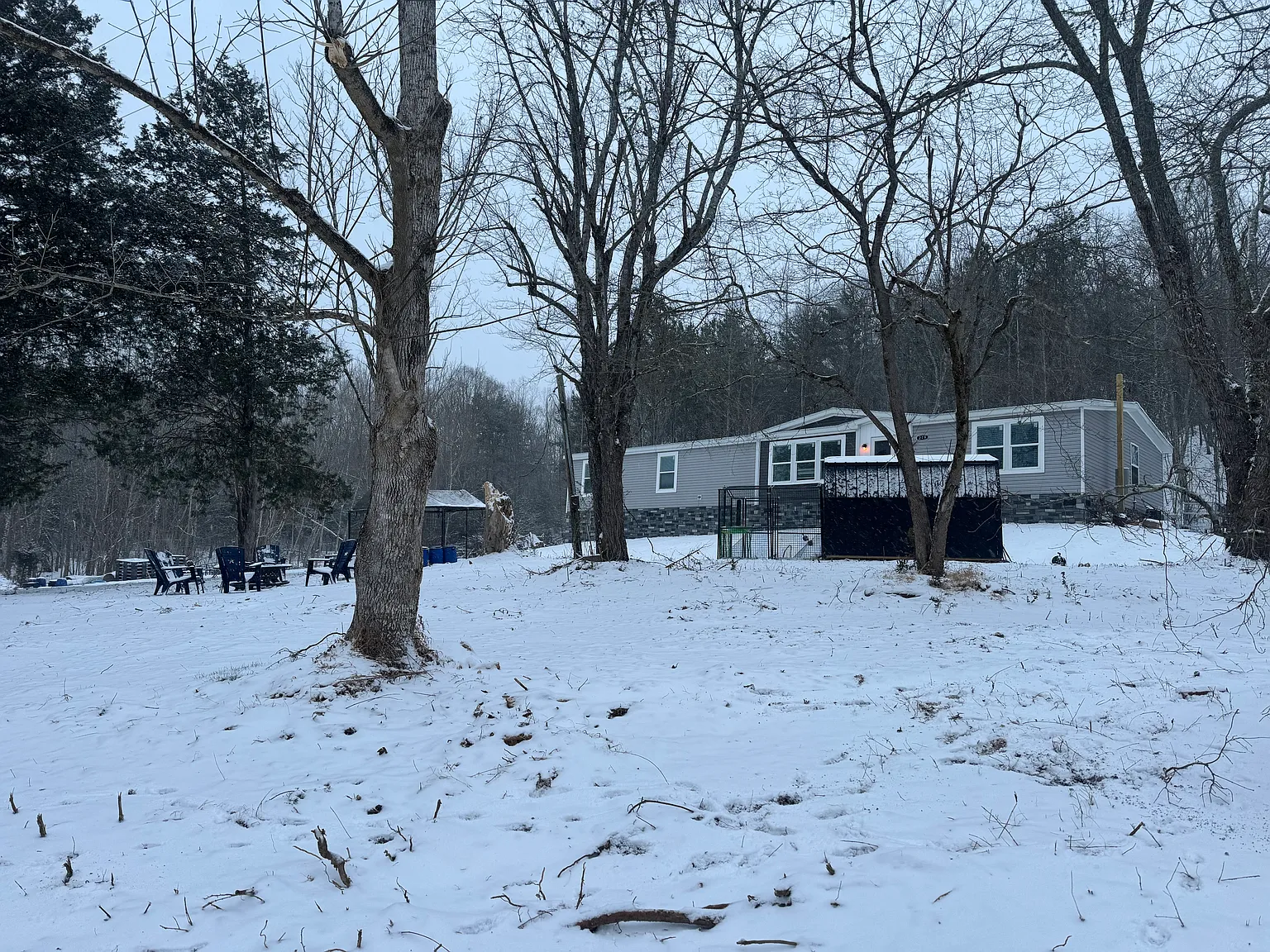 4 bed, 2300 sqft, $850 — Photo 3