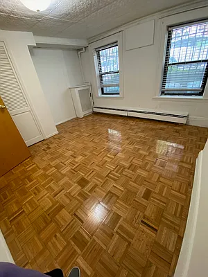 Rented by Green Line Realty | media 22