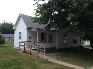 401 W Garfield St, Paris, IL 61944