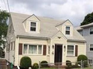 27 Arnold St, Revere, MA 02151