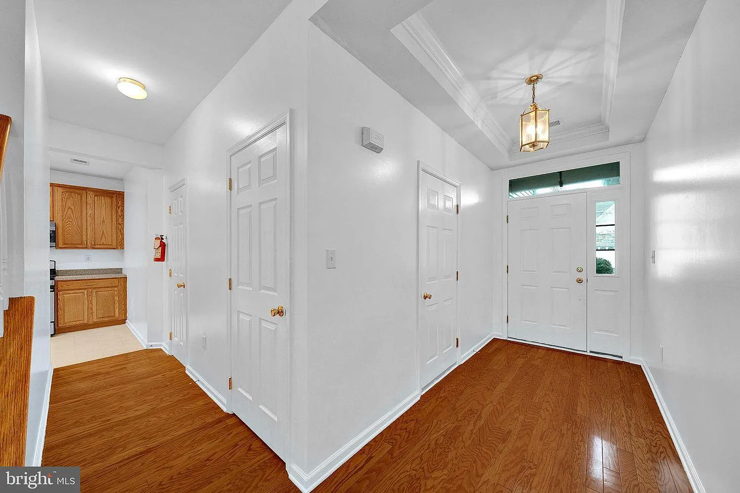 3 bed, 2.5 bath, 1960 sqft, $3,300 — Photo 2