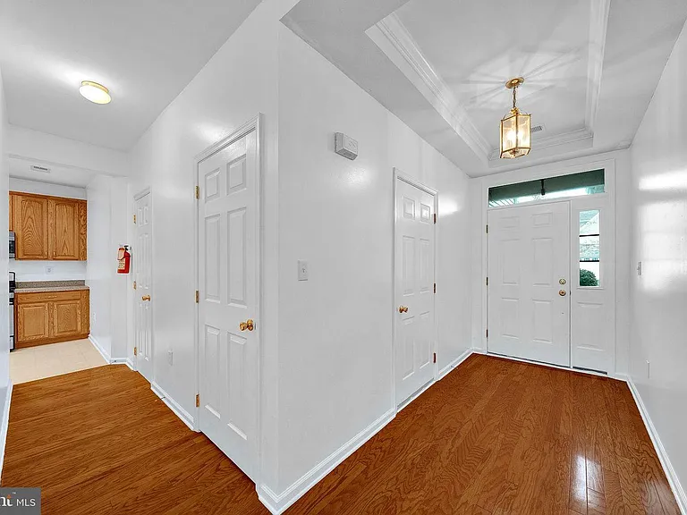 21 Blake Dr — Photo 2