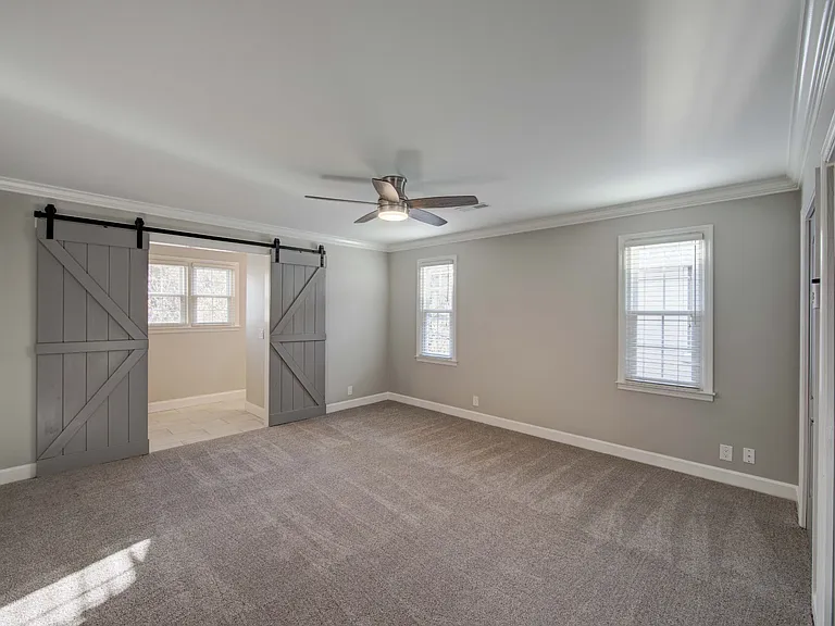 1129 W Main St #4 — Photo 14