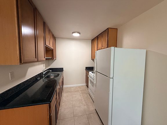 5th image of 2515 76th Ave APT A