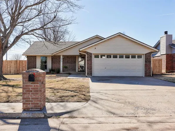 1046 Walsh Ln, Yukon, OK 73099