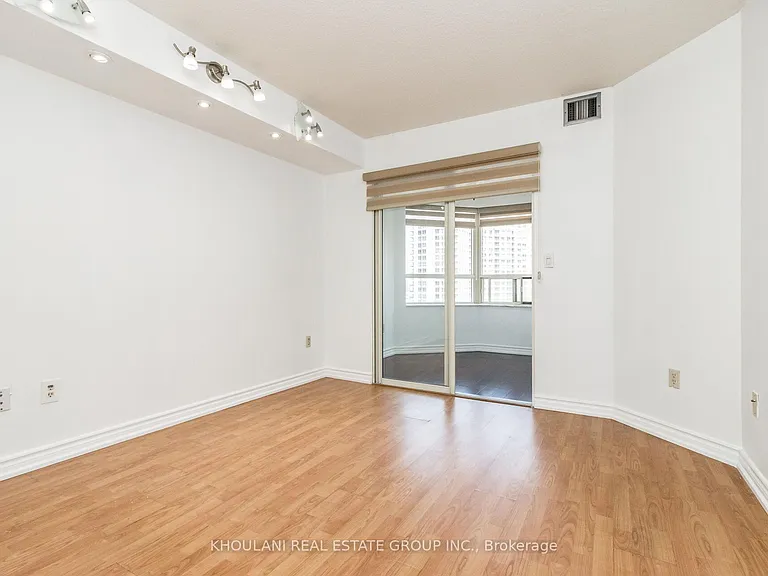 335 Webb Dr #2006 — Photo 32