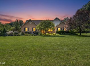 5491 Brookview Ln, Upper Sandusky, OH 43351