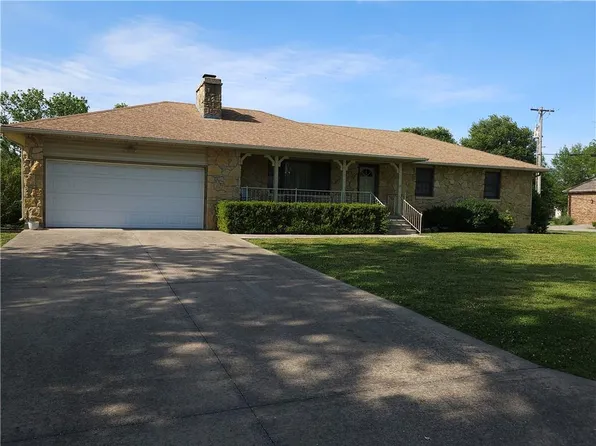 616 Lafayette St, Saint Paul, KS 66771