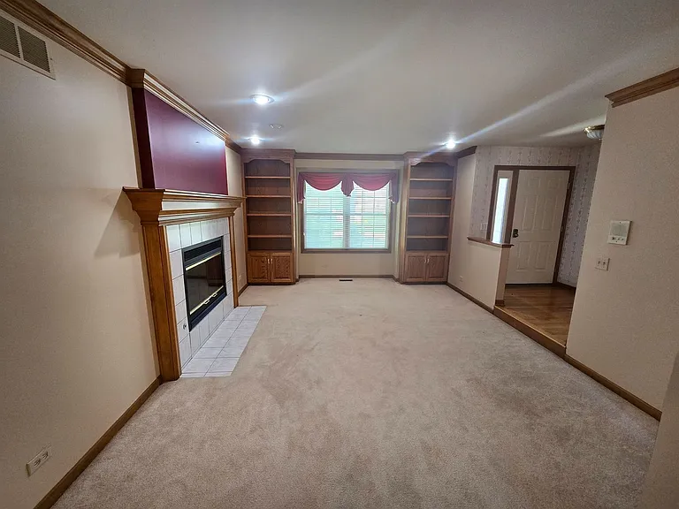 2286 Brookside Ln — Photo 5