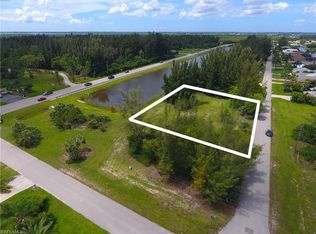 3302 SW 8th St, Cape Coral, FL 33991