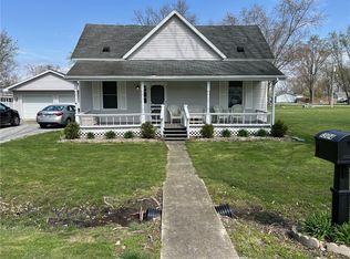 1304 E Alabama Ave, Casey, IL 62420