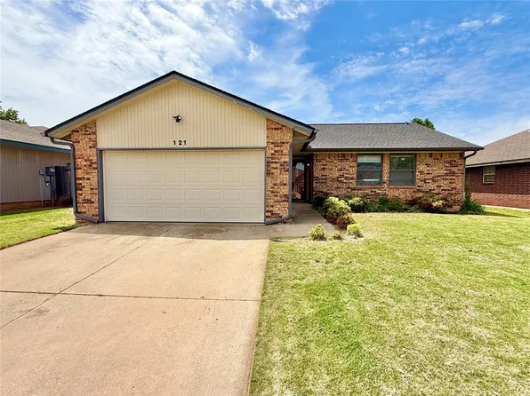 121 Bellgate Dr, Yukon, OK 73099