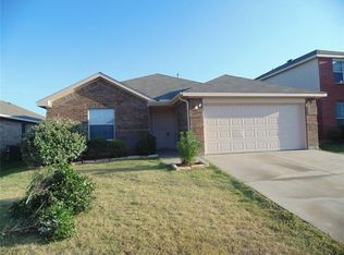 437 Fairbrook Ln, Fort Worth, TX 76140