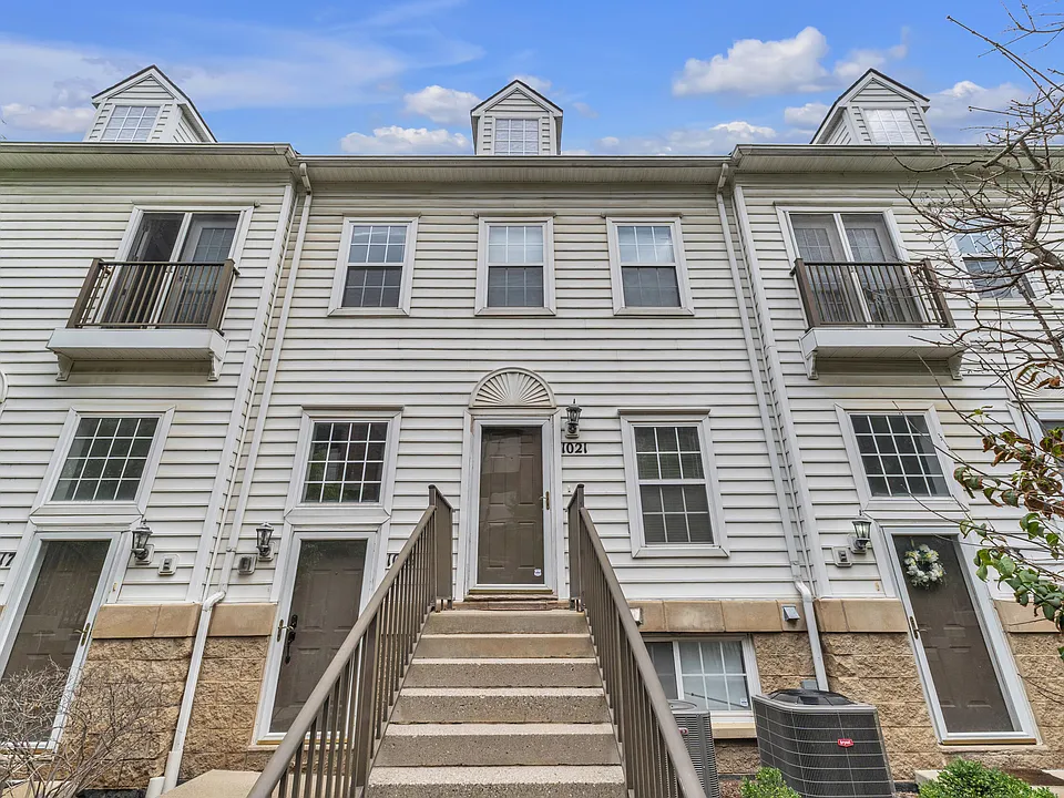 1021 Maiden Ln