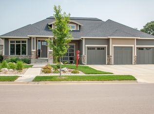 700 S Scarlet Oak Trl, Sioux Falls, SD 57110