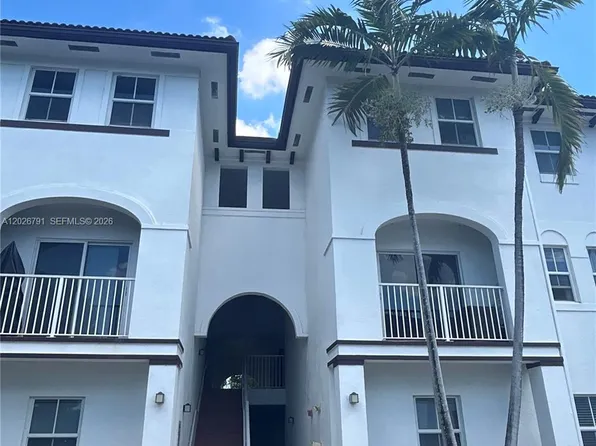8960 NW 97th Ave APT 216, Doral, FL 33178