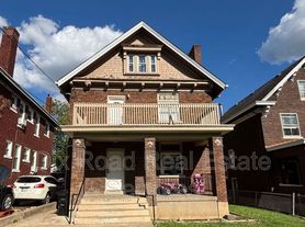 1026 Del Monte Pl, Cincinnati, OH
