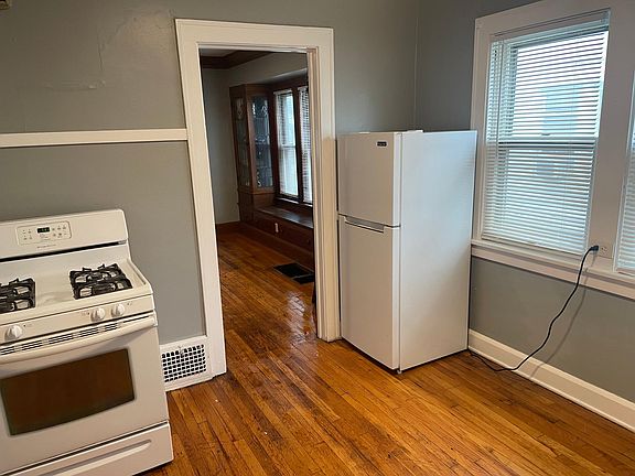 5th image of 10120 Champion Ave #1