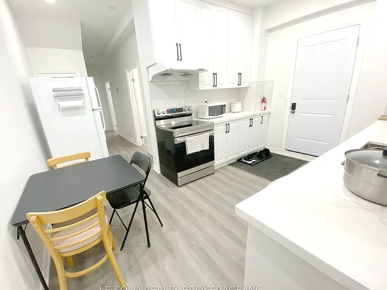 81 Hallam St #103 — Photo 2