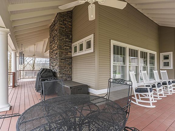 5th image of 1005 Grey Fox Ln