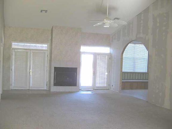 2nd image of 1523 Bell Dr