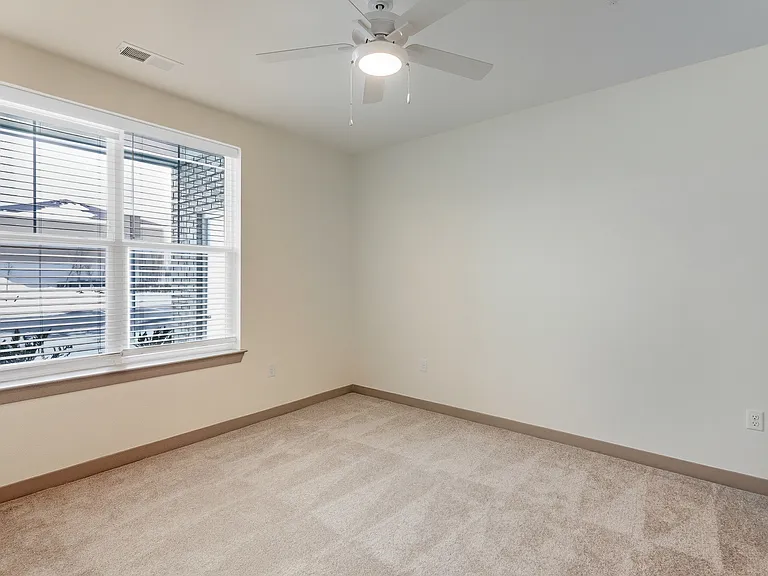 Allure Apartments — Photo 45