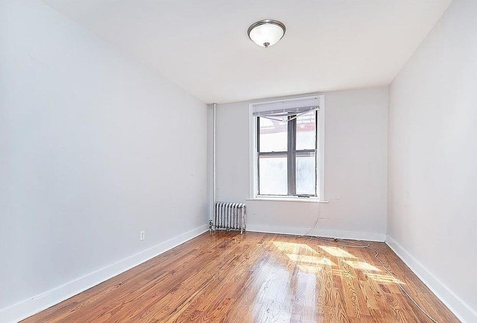1st image of 330 E 22nd St APT 1A