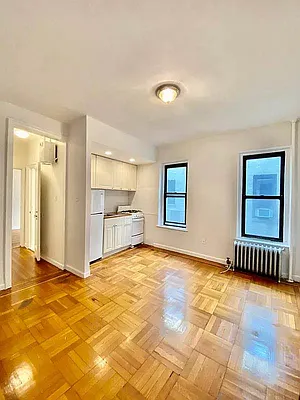 Rented by Waverly Realty Associates | media 8