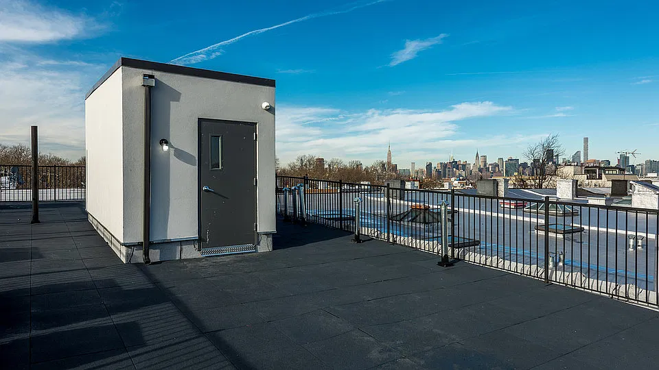 228 Kingsland Avenue — Photo 3