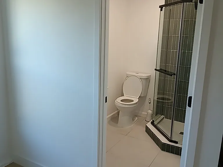 5414 S Victoria Ave — Photo 16