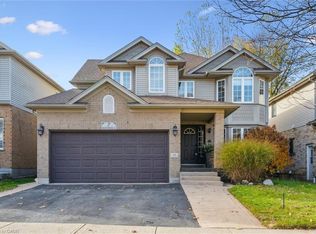 7 Hearthbridge St, Kitchener, ON N2R1L5