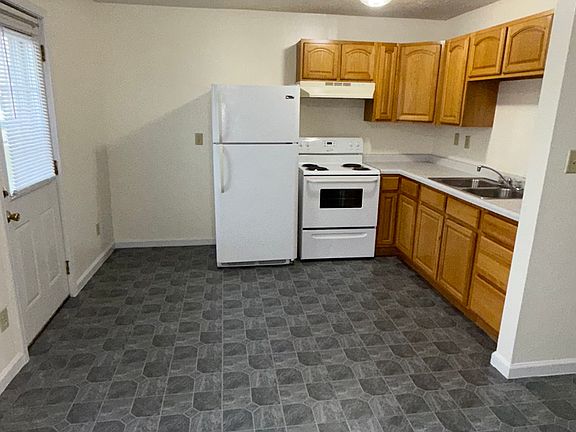 3rd image of 2124 S Miller Ave