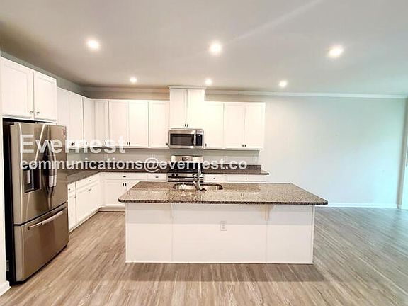 4th image of 217 Capeside Ct