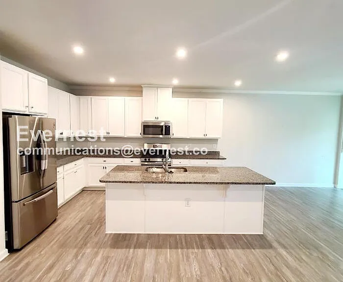 217 Capeside Ct — Photo 4