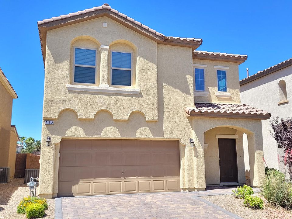 1st image of 212 Botanic Gardens Dr