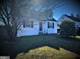 18 Neeld Ln, Aston, PA 19014