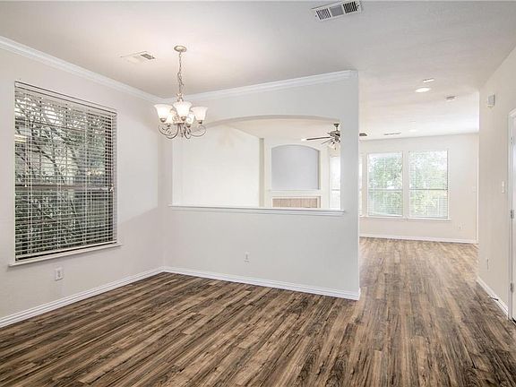 5th image of 1213 Shamrock Dr