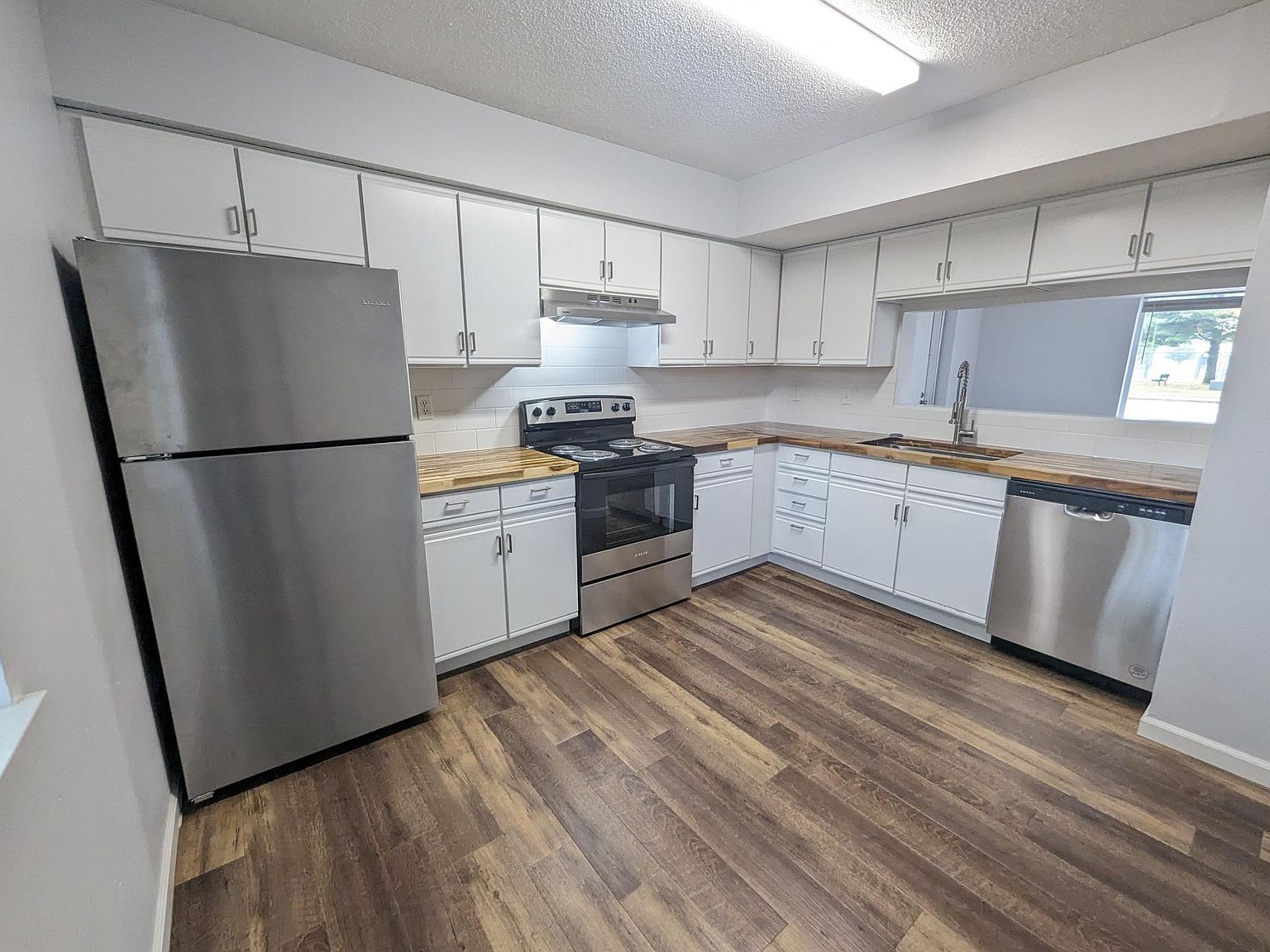 410G E 15th St G, Pella, IA 50219 Zillow